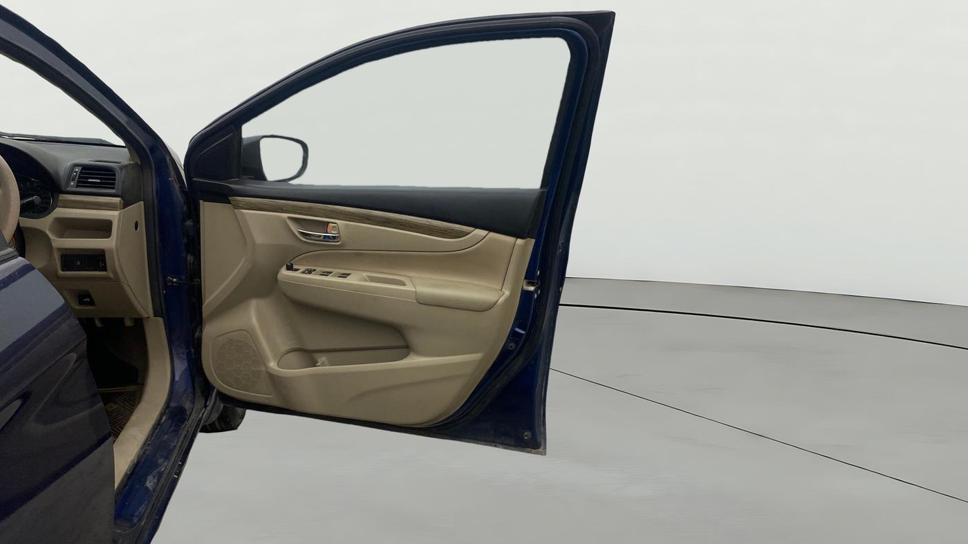 2022 Maruti Ciaz SIGMA 1.5 SHVS MT  PETROL, Petrol, Manual, 44,398 km, RHS Front Door