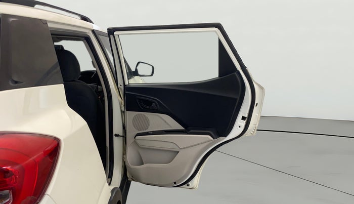 2019 Mahindra XUV300 W6 1.2 PETROL, Petrol, Manual, 41,558 km, RHS Rear Door