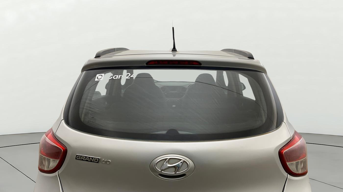 2015 Hyundai Grand i10 SPORTZ 1.2 KAPPA VTVT, Petrol, Manual, 1,04,808 km, Rear Windshield