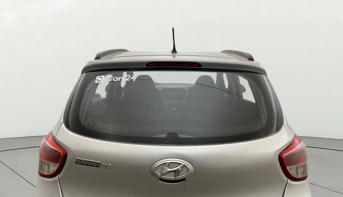 2015 Hyundai Grand i10 SPORTZ 1.2 KAPPA VTVT, Petrol, Manual, 1,04,808 km, Rear Windshield