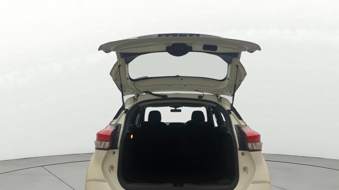 2022 Nissan Kicks XV PREMIUM TURBO 1.3 CVT, Petrol, Automatic, 39,970 km, Boot Door Open