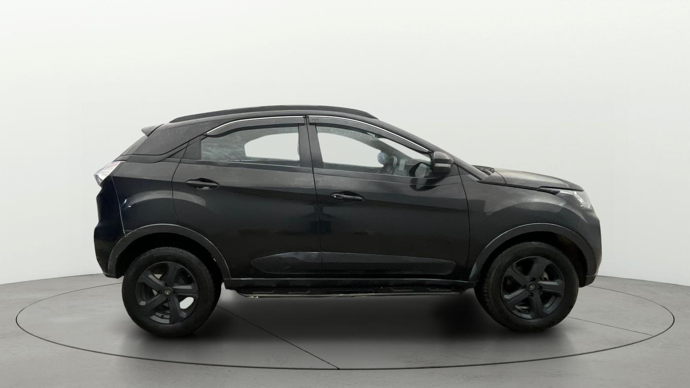 2022 Tata NEXON XZA PLUS PETROL DARK EDITION, CNG, Automatic, 67,935 km, Right Side View