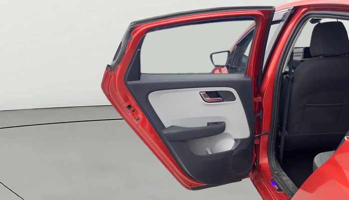 2021 Tata ALTROZ XZ PETROL, Petrol, Manual, 29,427 km, LHS Rear Door