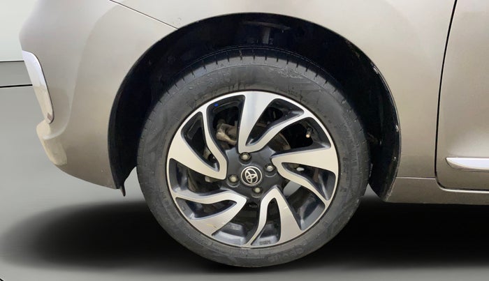 2021 Toyota Glanza V, Petrol, Manual, 36,189 km, Left Front Wheel