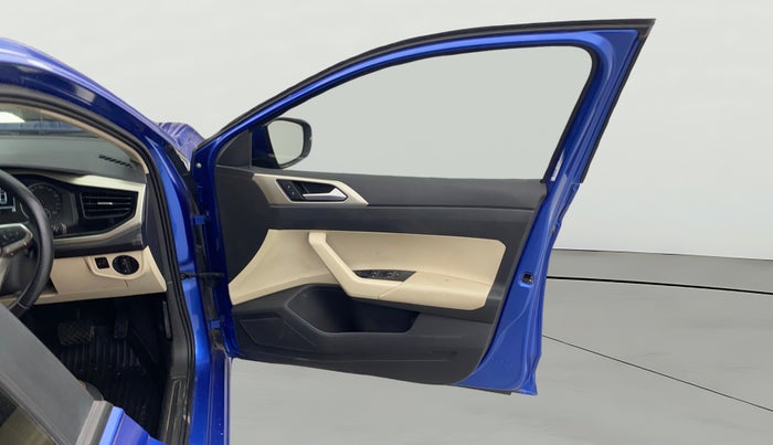 2022 Volkswagen VIRTUS HIGHLINE TSI 1.0 AT, Petrol, Automatic, 26,757 km, RHS Front Door