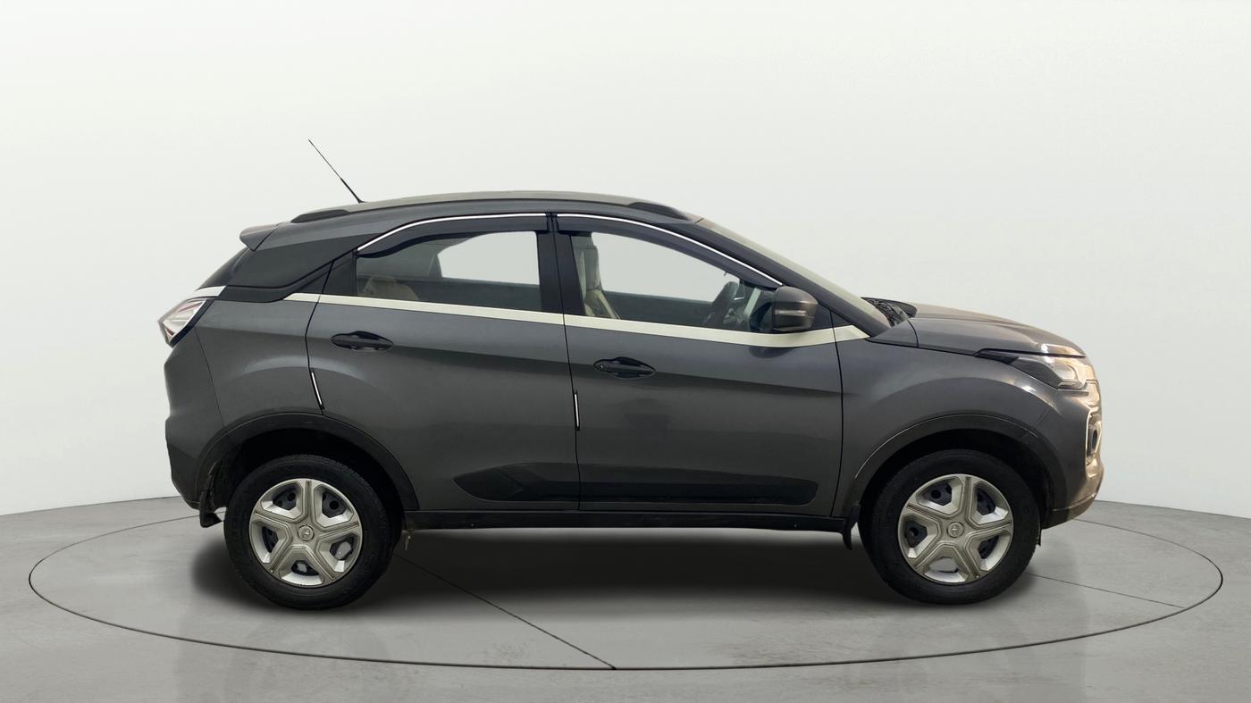 2021 Tata NEXON XMA SUNROOF PETROL, Petrol, Automatic, 50,450 km, Right Side View
