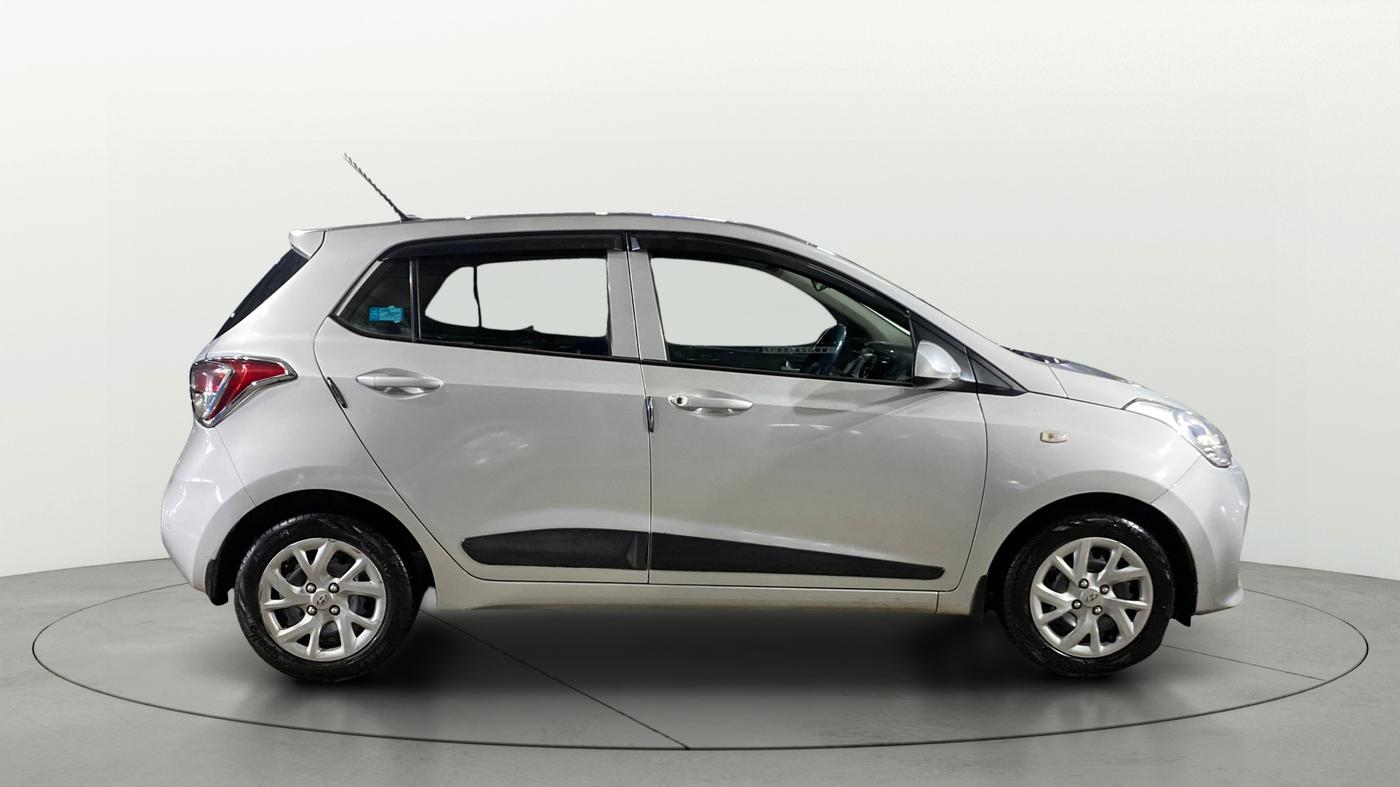 2018 Hyundai Grand i10 SPORTZ 1.2 KAPPA VTVT, Petrol, Manual, 76,234 km, Right Side View