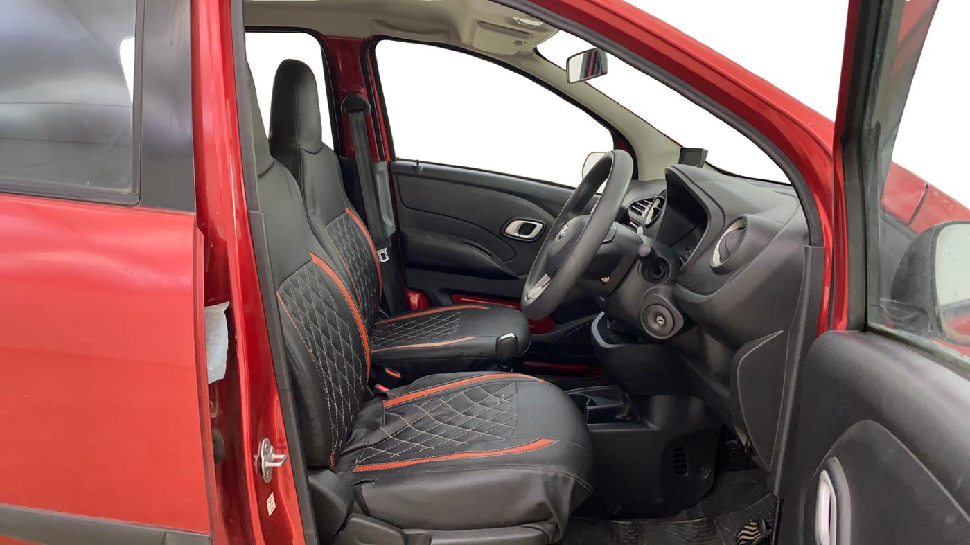 2018 Datsun Redi Go S 1.0 AMT, Petrol, Automatic, 26,730 km, Right Side Front Door Cabin