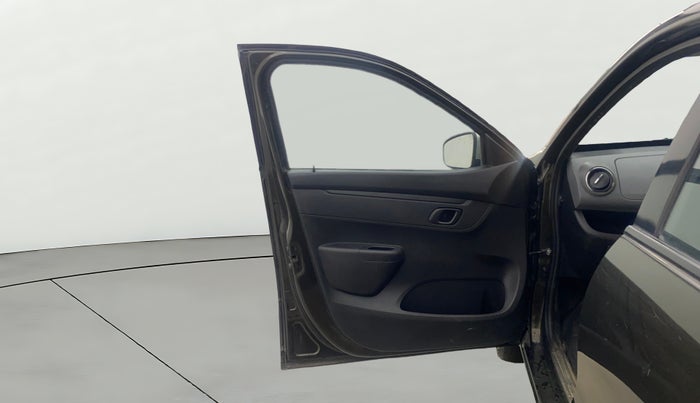 2017 Renault Kwid RXT 1.0, Petrol, Manual, 29,049 km, LHS Front Door