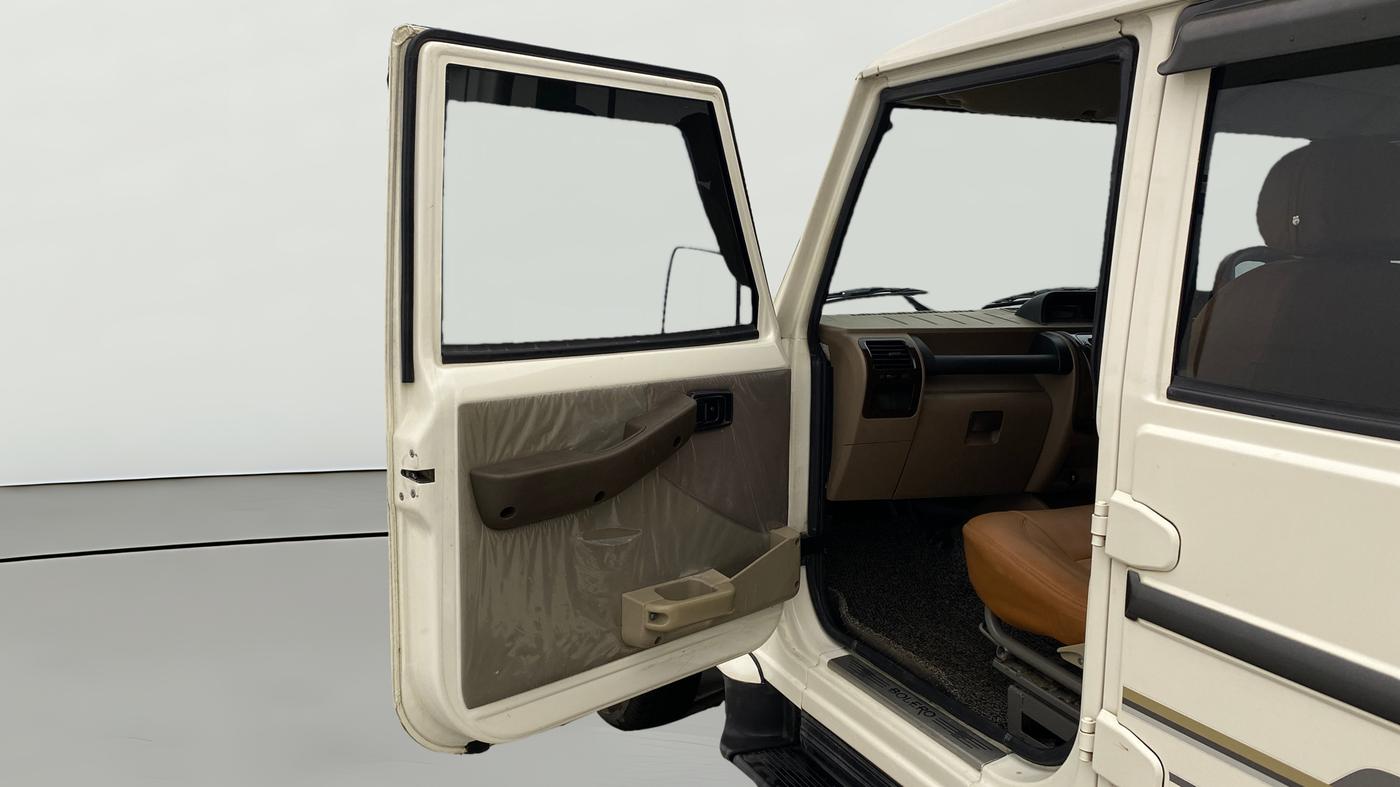 2021 Mahindra Bolero B6 (O), Diesel, Manual, 42,825 km, LHS Front Door