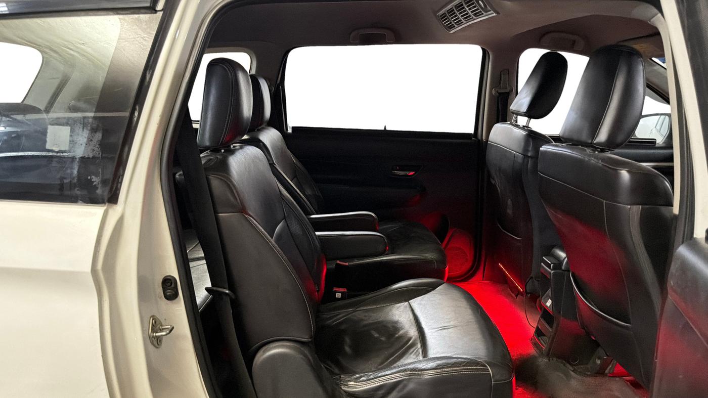 2019 Maruti XL6 ALPHA AT, Petrol, Automatic, 1,25,848 km, Right Side Rear Door Cabin