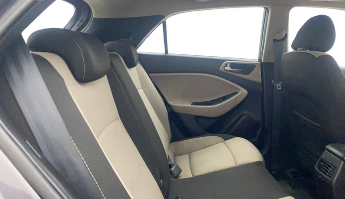 2016 Hyundai Elite i20 ASTA 1.2 (O), Petrol, Manual, 1,00,016 km, Right Side Rear Door Cabin