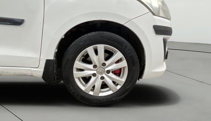 2015 Maruti Ertiga VXI, Petrol, Manual, 75,744 km, Right Front Wheel