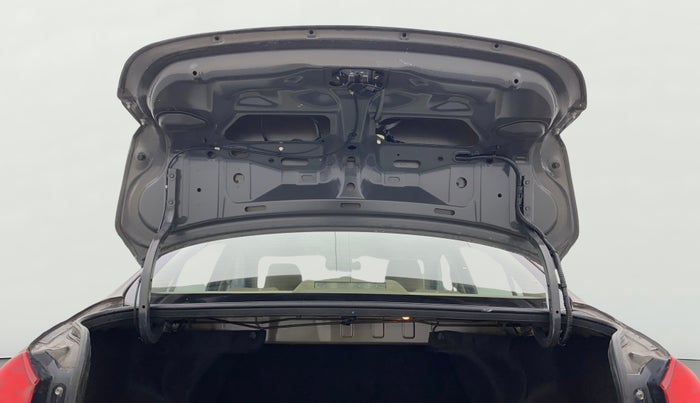 2015 Maruti Ciaz ZXI+, Petrol, Manual, 76,770 km, Boot Door Open