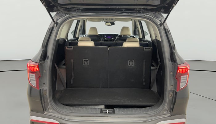 2022 KIA CARENS LUXURY PLUS 1.4 PETROL DCT 7 STR, Petrol, Automatic, 63,035 km, Boot Open Zoomed View