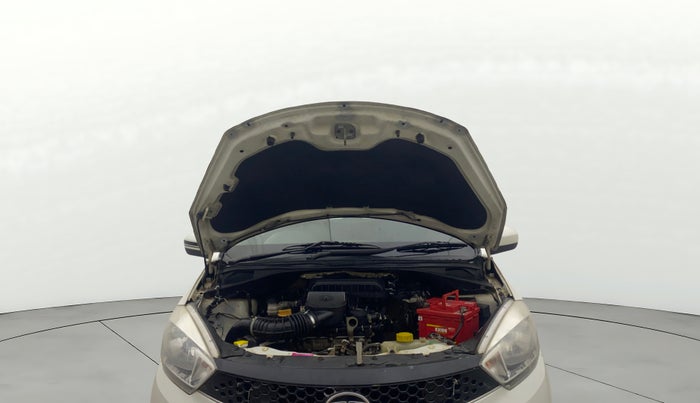 2016 Tata Tiago XT PETROL, Petrol, Manual, 68,731 km, Open Bonet