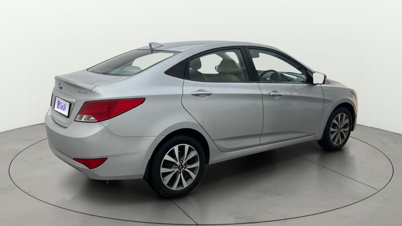 2016 Hyundai Verna 1.6 VTVT SX AT, Petrol, Automatic, 65,239 km, Right Back Diagonal