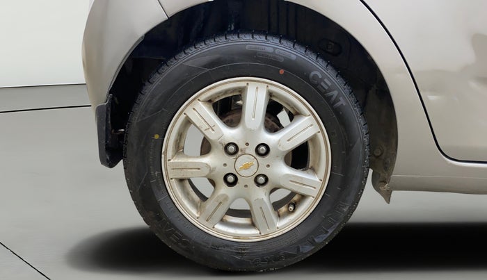 2014 Chevrolet Beat LT PETROL, Petrol, Manual, 39,800 km, Right Rear Wheel