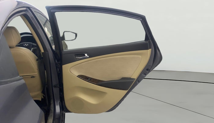 2014 Hyundai Verna FLUIDIC 1.6 CRDI SX, Diesel, Manual, 97,400 km, RHS Rear Door