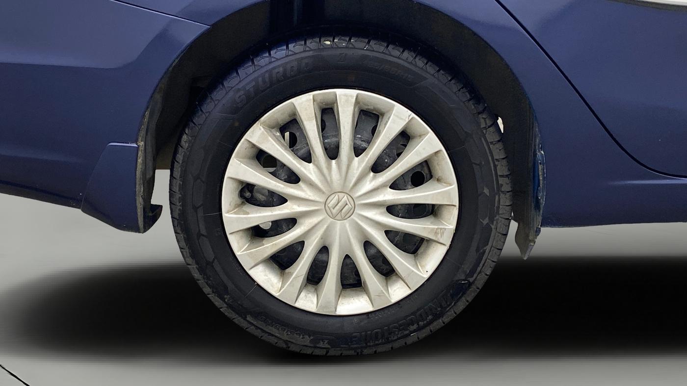 2021 Maruti Ciaz SIGMA 1.5 SHVS MT  PETROL, Petrol, Manual, 1,00,250 km, Right Rear Wheel