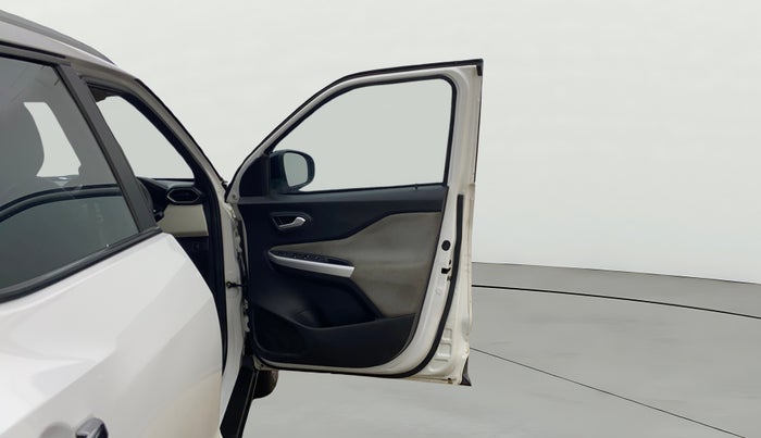 2022 Nissan MAGNITE XV MT, Petrol, Manual, 39,141 km, RHS Front Door