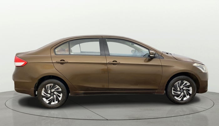 2017 Maruti Ciaz DELTA 1.4 AT PETROL, Petrol, Automatic, 1,21,537 km, Right Side View