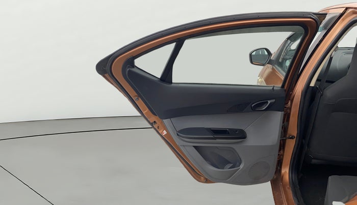 2018 Tata TIGOR XM PETROL, CNG, Manual, 1,15,652 km, LHS Rear Door