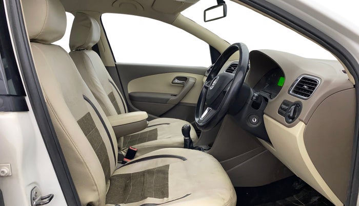 2014 Skoda Rapid AMBITION 1.6 MPI MT PLUS, Petrol, Manual, 1,04,953 km, Right Side Front Door Cabin