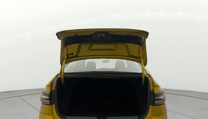2022 Volkswagen VIRTUS HIGHLINE TSI 1.0 AT, Petrol, Automatic, 29,484 km, Boot Door Open