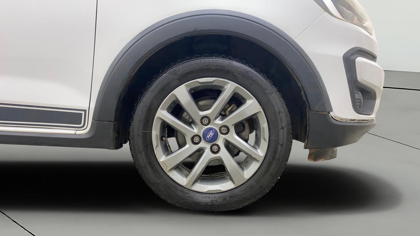 2018 Ford FREESTYLE TITANIUM 1.5 DIESEL, Diesel, Manual, 1,09,173 km, Right Front Wheel