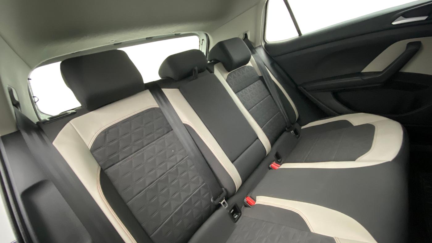 2021 Volkswagen TAIGUN GT PLUS 1.5 TSI DSG, Petrol, Automatic, 68,460 km, Right Side Rear Door Cabin