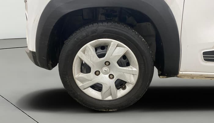 2023 Renault Kwid RXT 1.0, Petrol, Manual, 30,296 km, Left Front Wheel