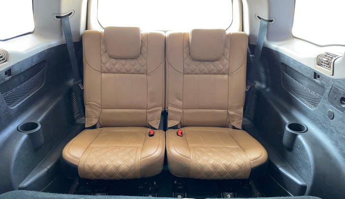 2019 Mahindra XUV500 W11 AT, Diesel, Automatic, 53,985 km, Third Seat Row ( optional )