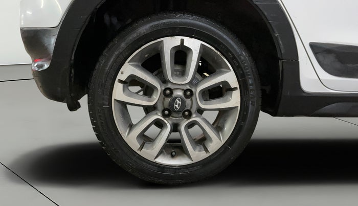 2015 Hyundai i20 Active 1.2 SX, Petrol, Manual, 65,480 km, Right Rear Wheel