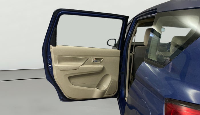 2023 Toyota RUMION V AT , Petrol, Automatic, 27,551 km, LHS Rear Door