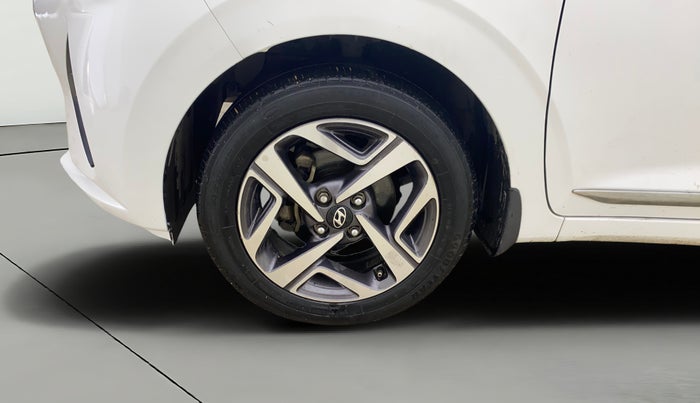 2022 Hyundai AURA SX 1.2 CNG, CNG, Manual, 1,22,124 km, Left Front Wheel