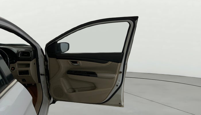 2017 Maruti Ciaz ALPHA 1.4 PETROL, Petrol, Manual, 77,023 km, RHS Front Door