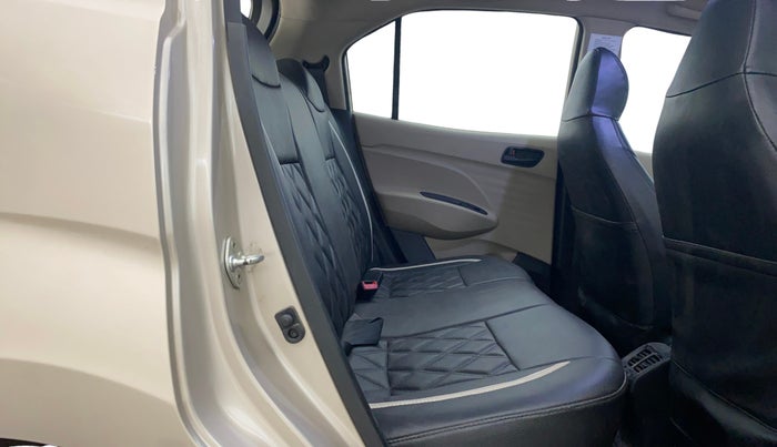 2020 Hyundai NEW SANTRO MAGNA CNG, CNG, Manual, 45,832 km, Right Side Rear Door Cabin