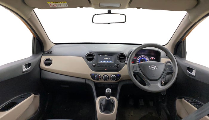 2017 Hyundai Grand i10 SPORTZ 1.2 KAPPA VTVT, Petrol, Manual, 35,519 km, Dashboard