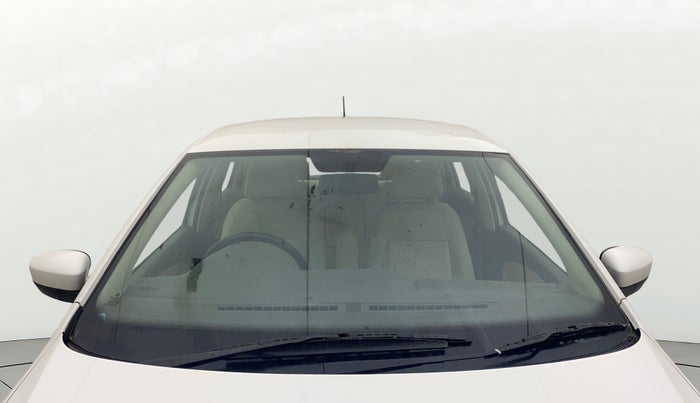 2013 Volkswagen Vento HIGHLINE DIESEL 1.6, Diesel, Manual, 70,042 km, Front Windshield