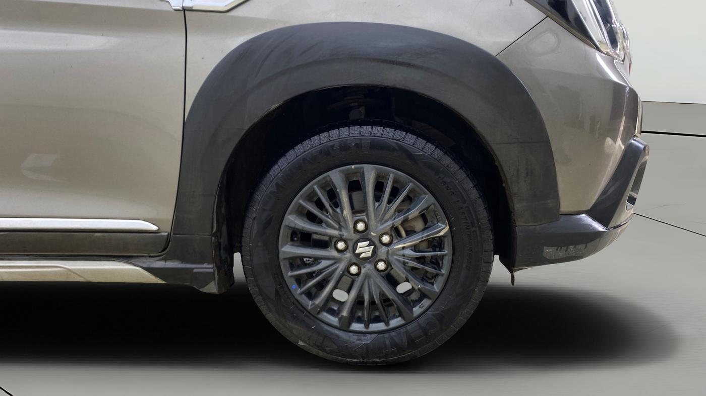 2021 Maruti XL6 ALPHA MT, Petrol, Manual, 38,375 km, Right Front Wheel