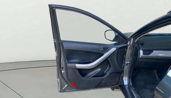 2023 Tata NEXON XM PETROL, CNG, Manual, 1,07,347 km, LHS Front Door