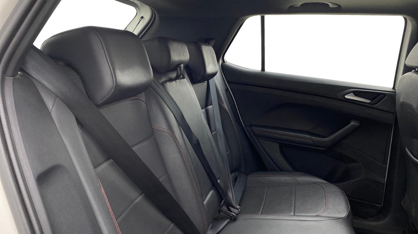 2024 Volkswagen TAIGUN  GT PLUS 1.5 TSI MT, Petrol, Manual, 22,982 km, Right Side Rear Door Cabin