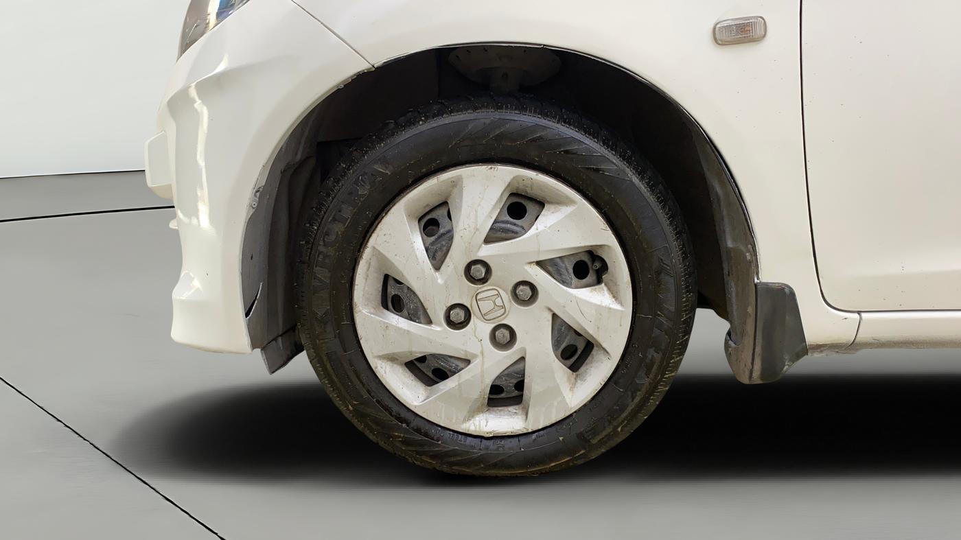 2013 Honda Amaze 1.5L I-DTEC S, Diesel, Manual, 60,206 km, Left Front Wheel