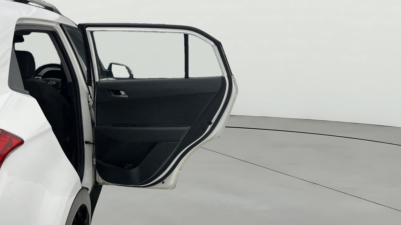 2017 Hyundai Creta SX PLUS AT 1.6 DIESEL, Diesel, Automatic, 1,11,642 km, RHS Rear Door