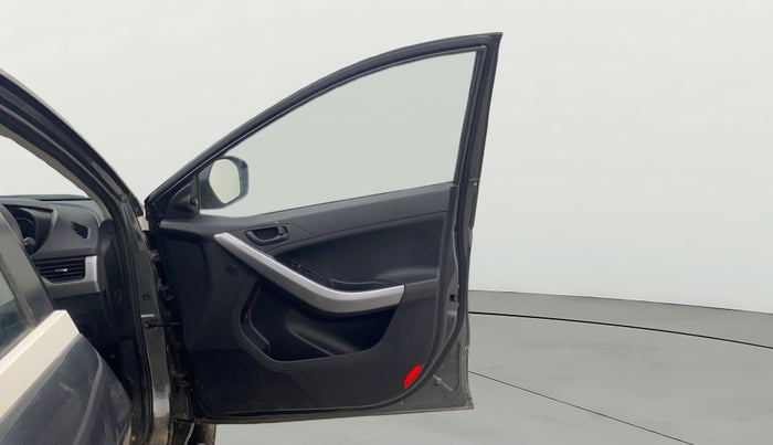 2022 Tata NEXON XM SUNROOF PETROL, Petrol, Manual, 23,108 km, RHS Front Door