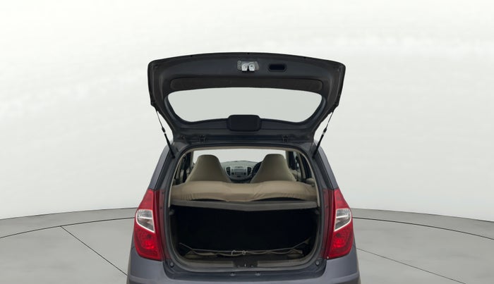 2016 Hyundai i10 SPORTZ 1.1, Petrol, Manual, 86,646 km, Boot Door Open