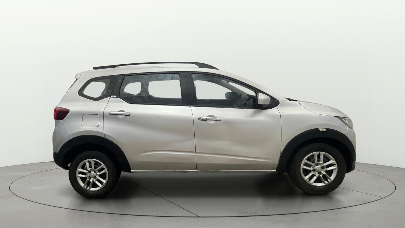 2019 Renault TRIBER RXT, Petrol, Manual, 68,319 km, Right Side View