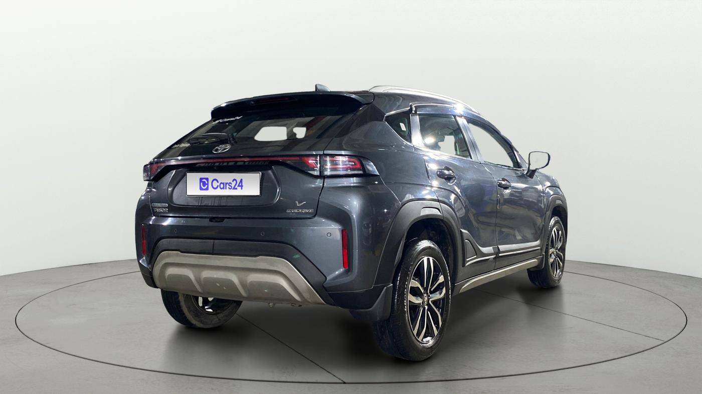 2024 Toyota Urban Cruiser Taisor V 1.0 Petrol AT, Petrol, Automatic, 26,999 km, Right Back Diagonal
