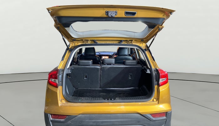 2023 Mahindra XUV300 W8(O) 1.2 PETROL DUAL TONE, Petrol, Manual, 58,758 km, Boot Open Zoomed View